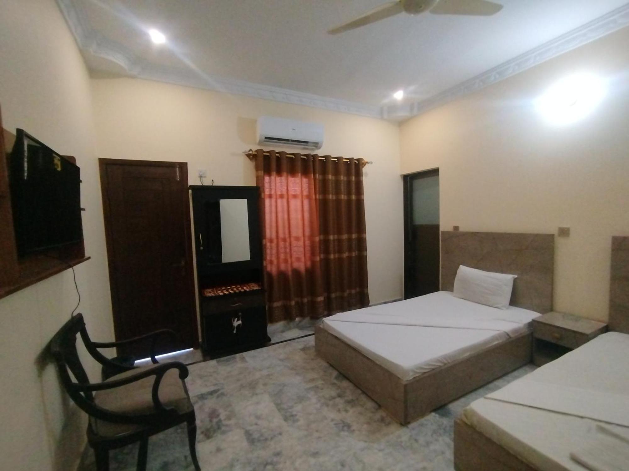 Hotel Crown Plaza, Near Karachi Airport, Darul Sehat Hospital, Dow, Agha Khan And Liaqat Hospital Luaran gambar