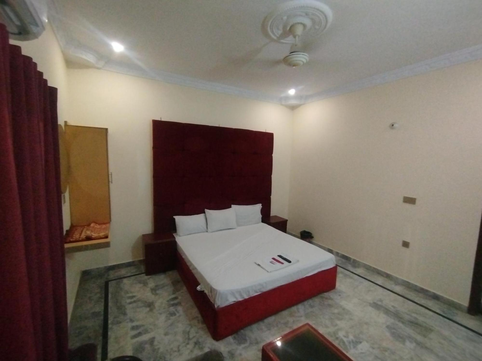 Hotel Crown Plaza, Near Karachi Airport, Darul Sehat Hospital, Dow, Agha Khan And Liaqat Hospital Luaran gambar