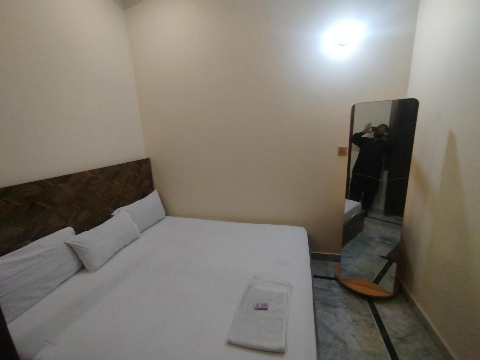 Hotel Crown Plaza, Near Karachi Airport, Darul Sehat Hospital, Dow, Agha Khan And Liaqat Hospital Luaran gambar